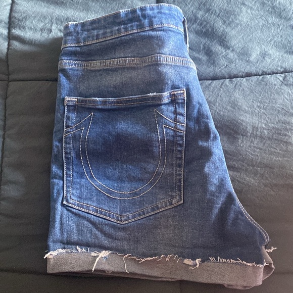 True religion shorts - Picture 3 of 4